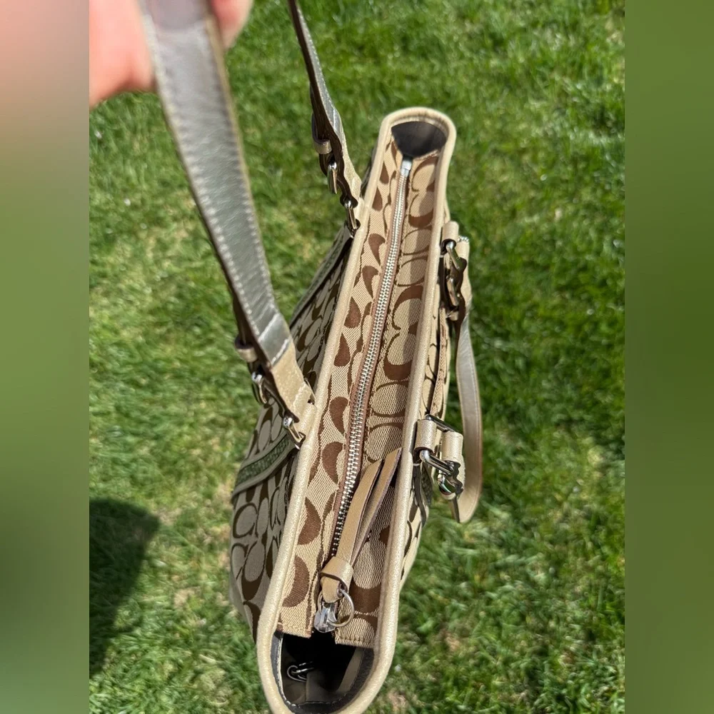 Coach Signature Large Jacquard Beige Tote Bag - Picture 8 of 13